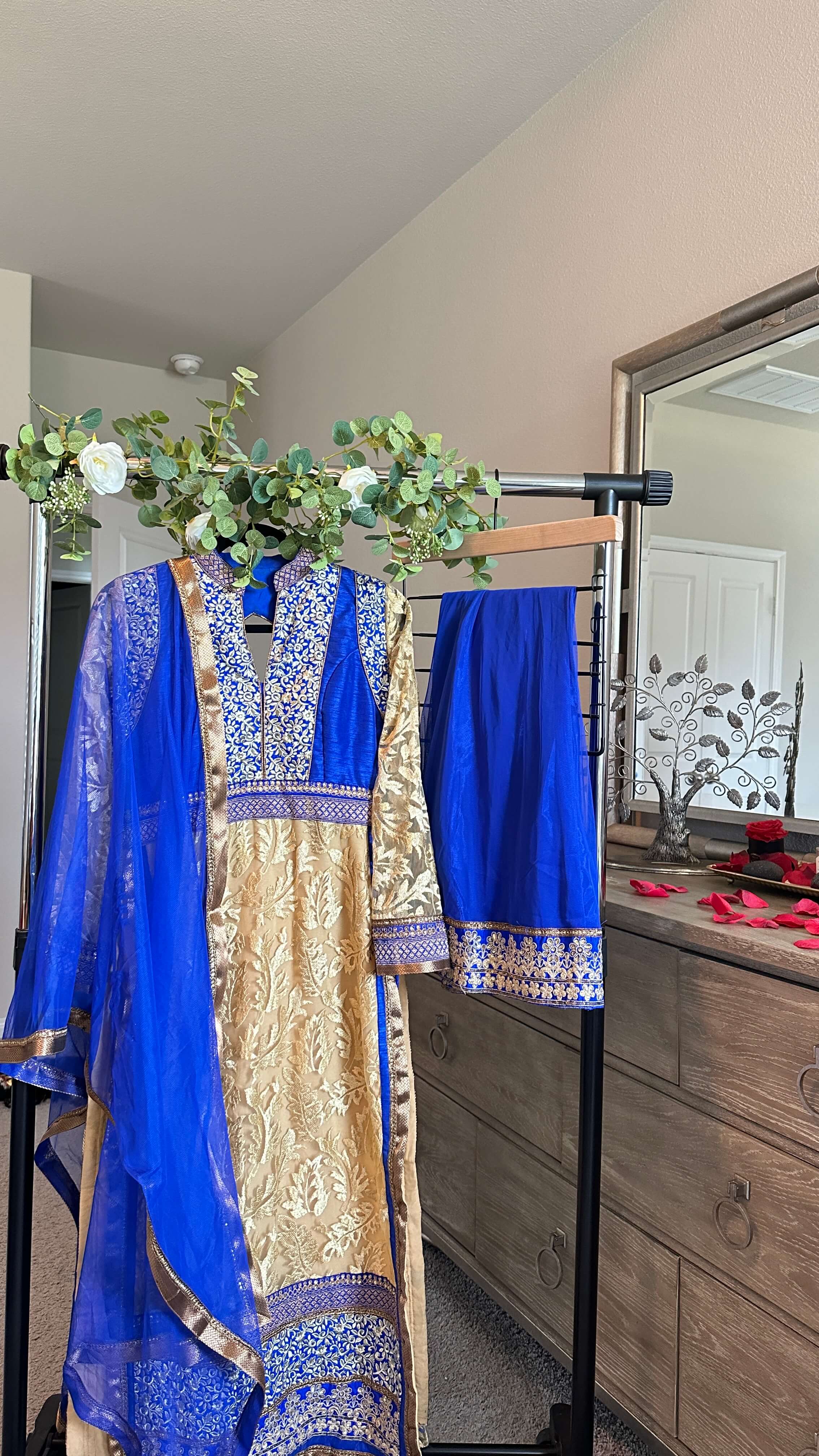 https://desithrift.com/storage/photos/10596/681c30aa6b1ce.jpg